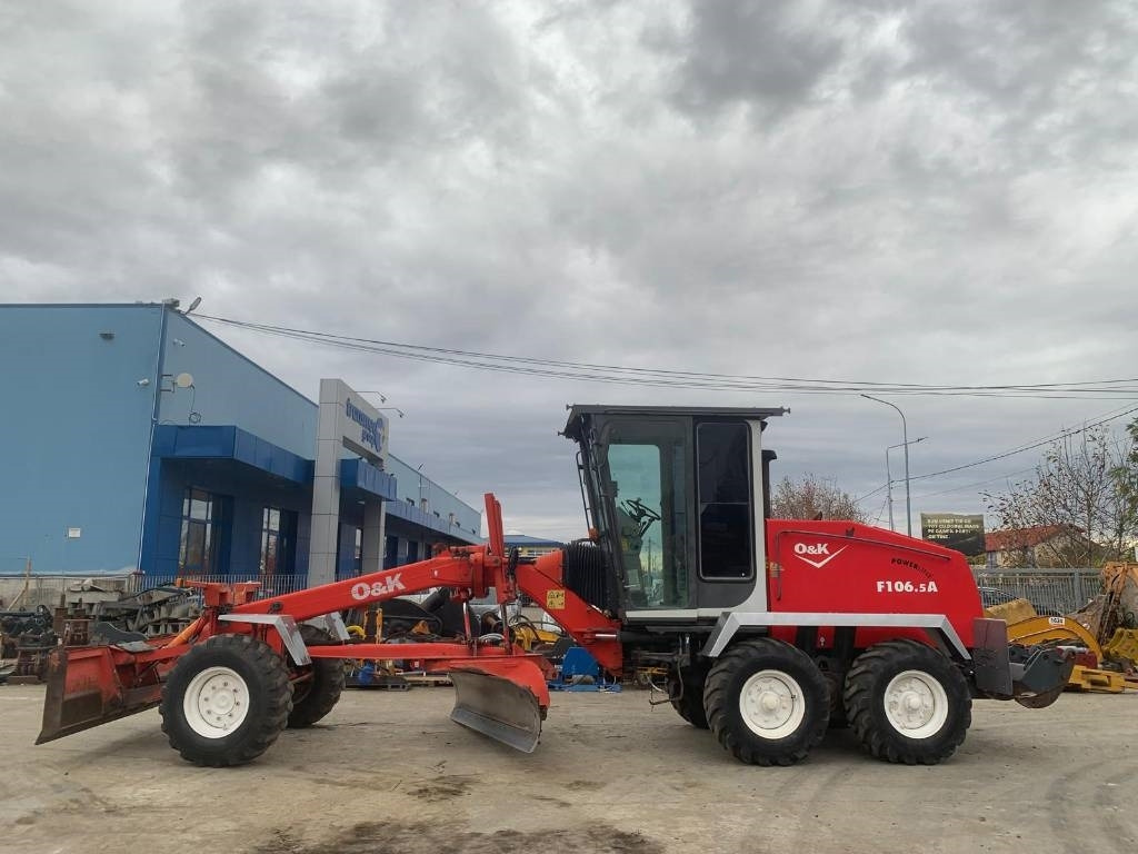 O&K F 106 A - Gréder: 3 kép. O&K F 106 A - Gréder: 3 kép.