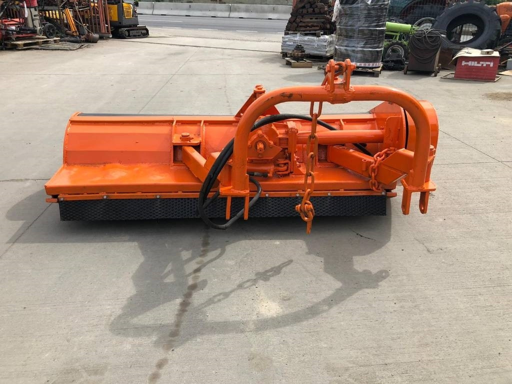 Perfect 180 - Szárzúzó/ Mulcsozó: 4 kép. Perfect 180 - Szárzúzó/ Mulcsozó: 4 kép.