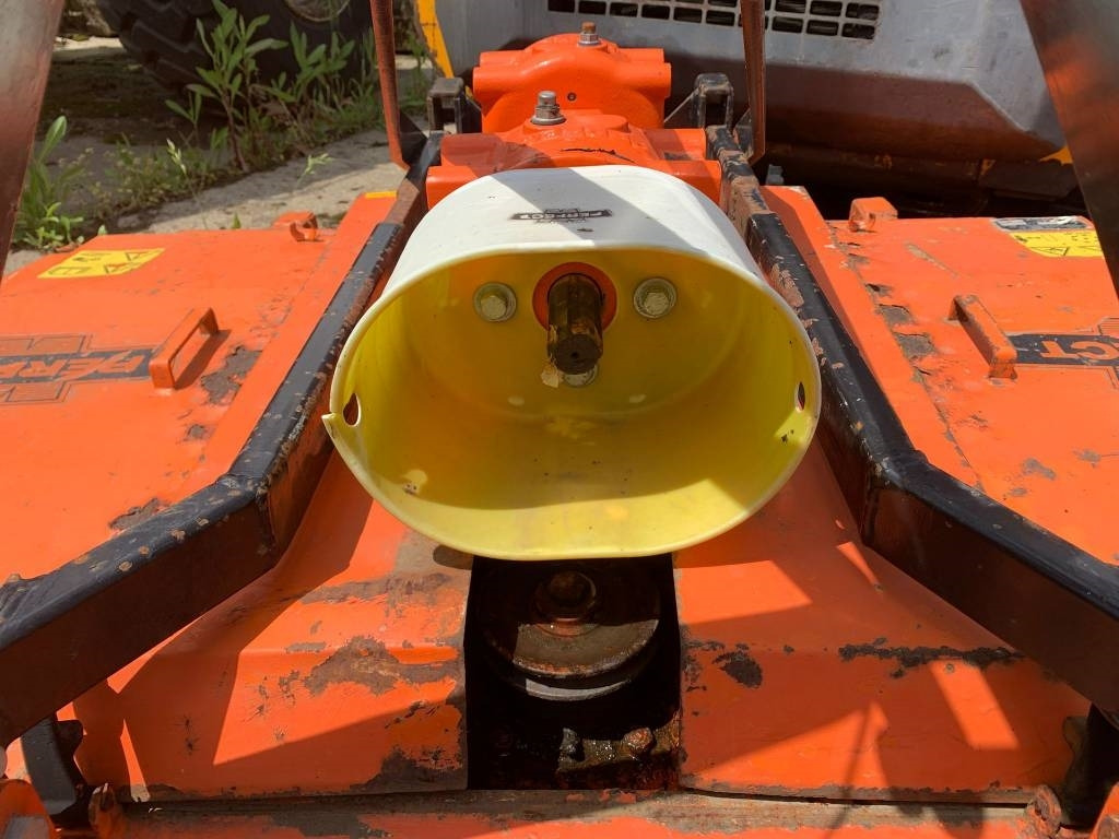 Perfect RN200-E - Fűkasza: 3 kép. Perfect RN200-E - Fűkasza: 3 kép.