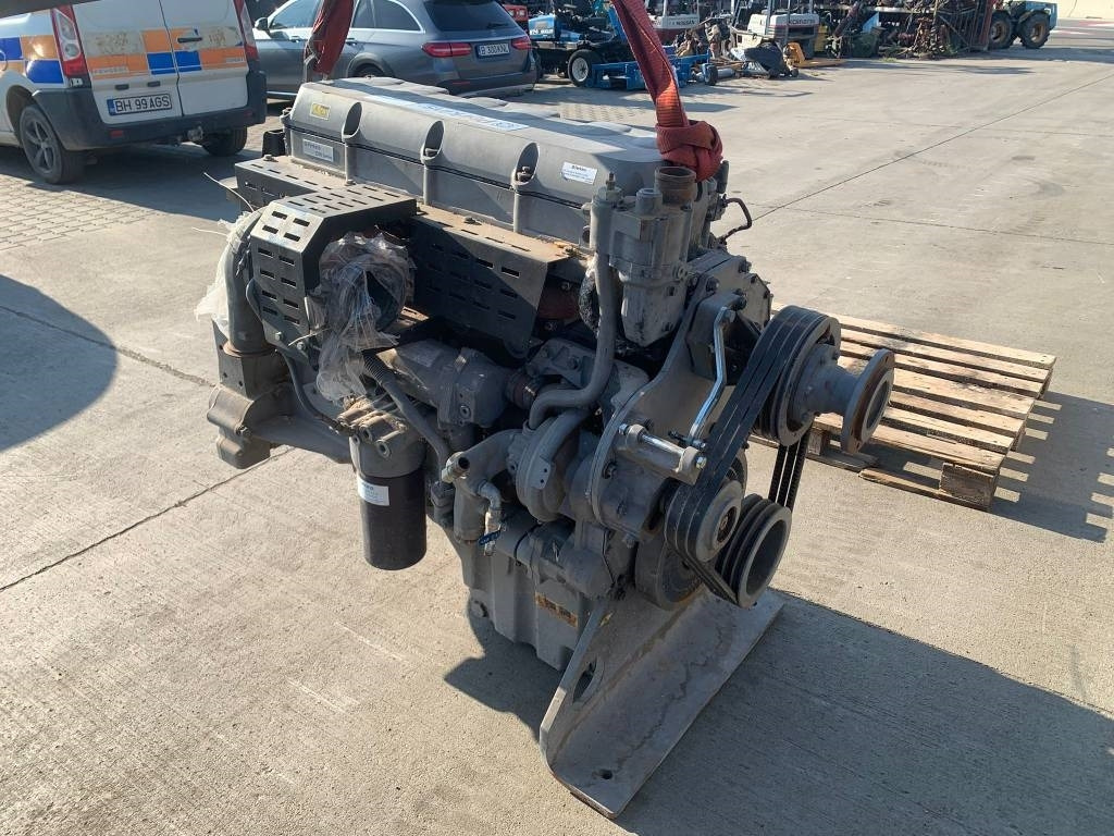 Perkins TGBF5012 ENGINE  - Motor - Építőipari gépek: 4 kép. Perkins TGBF5012 ENGINE  - Motor - Építőipari gépek: 4 kép.