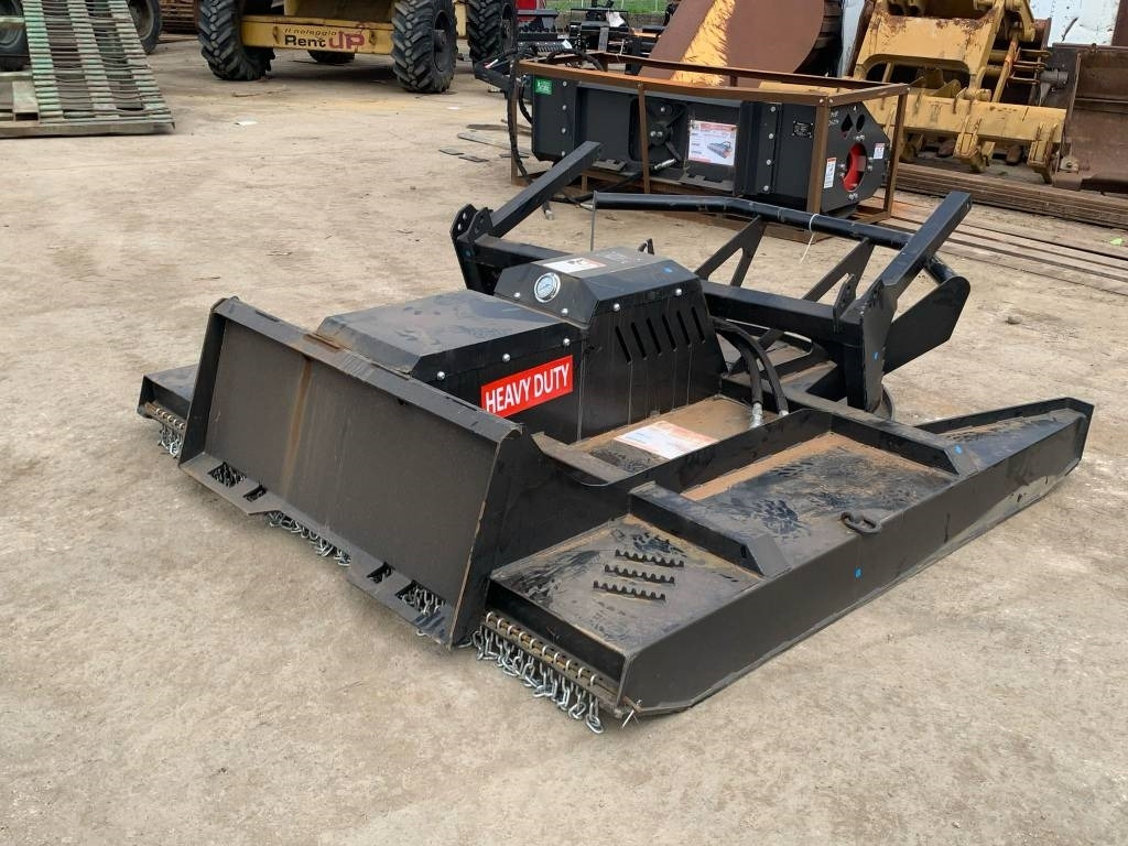 Raytree RHBC72 - Erdészeti mulcsozó: 4 kép. Raytree RHBC72 - Erdészeti mulcsozó: 4 kép.