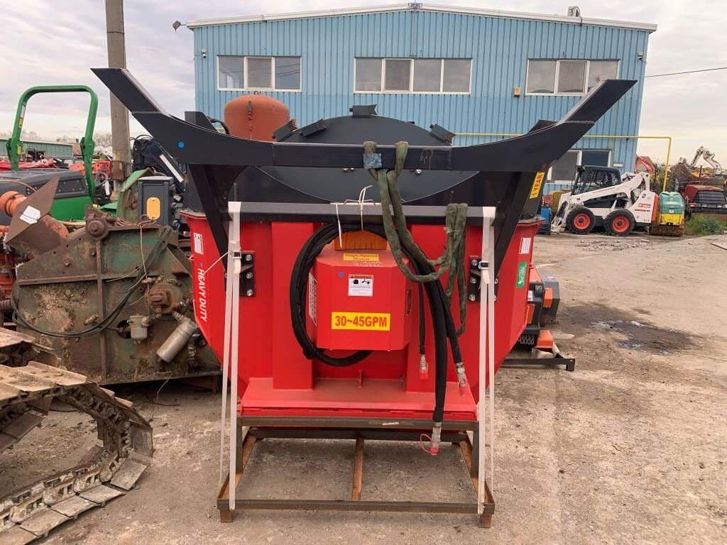 Raytree RMDM70 Mulcher Raytree RMDM70 Mulcher - Erdészeti mulcsozó: 1 kép. Raytree RMDM70 Mulcher Raytree RMDM70 Mulcher - Erdészeti mulcsozó: 1 kép.