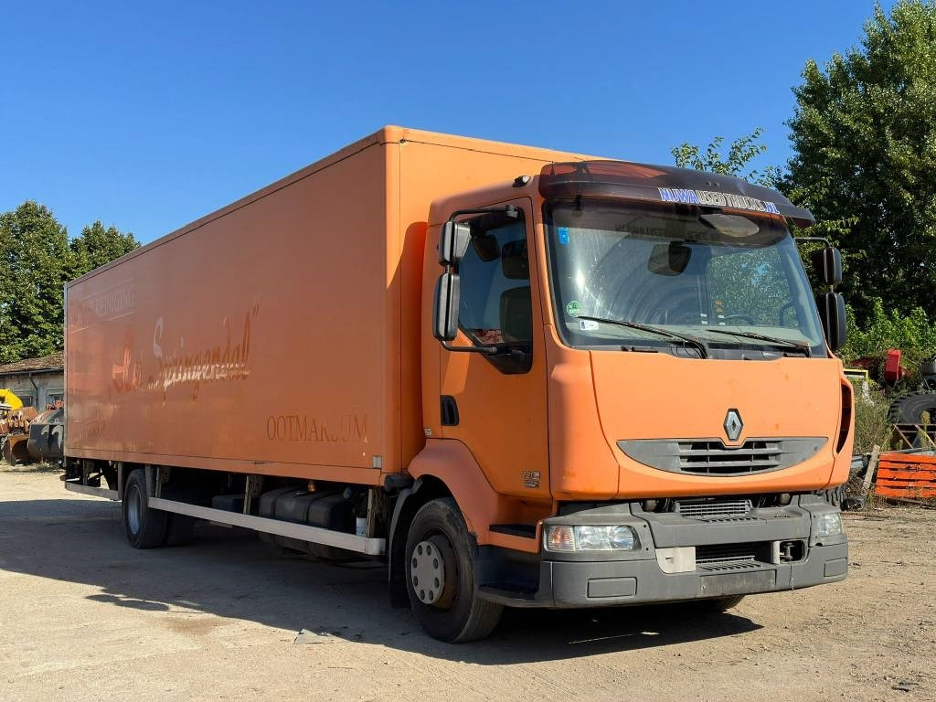 Renault Midlum 220 DCI - Dobozos felépítményű teherautó: 5 kép. Renault Midlum 220 DCI - Dobozos felépítményű teherautó: 5 kép.