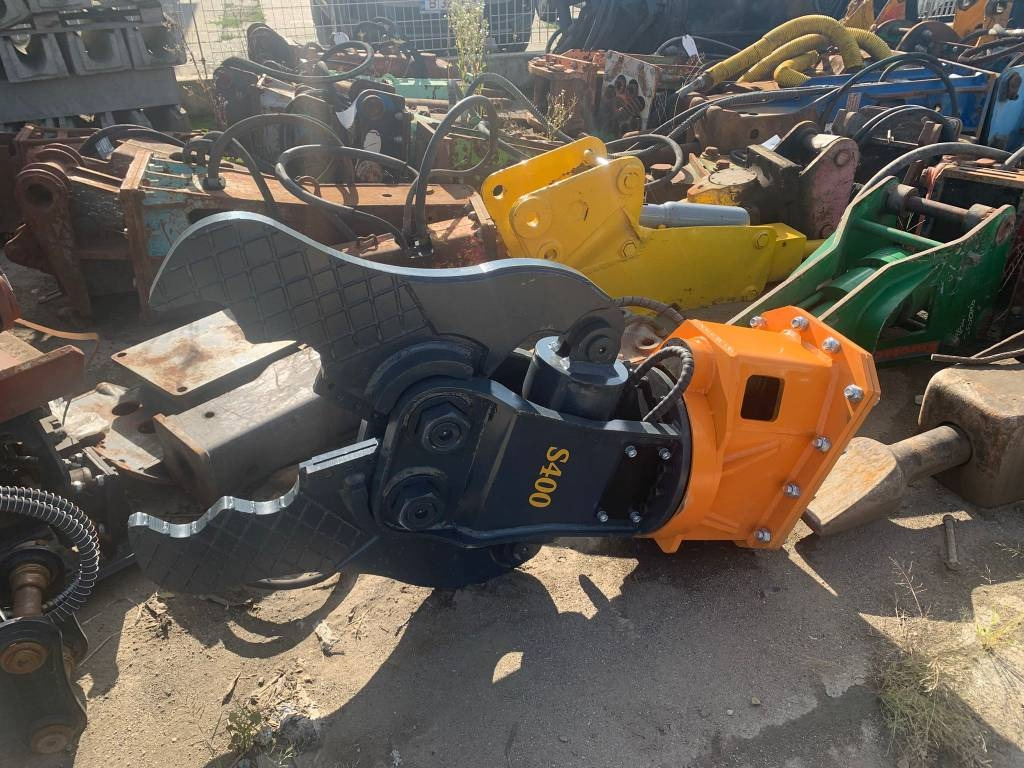 S400 - Talajfúró: 1 kép. S400 - Talajfúró: 1 kép.