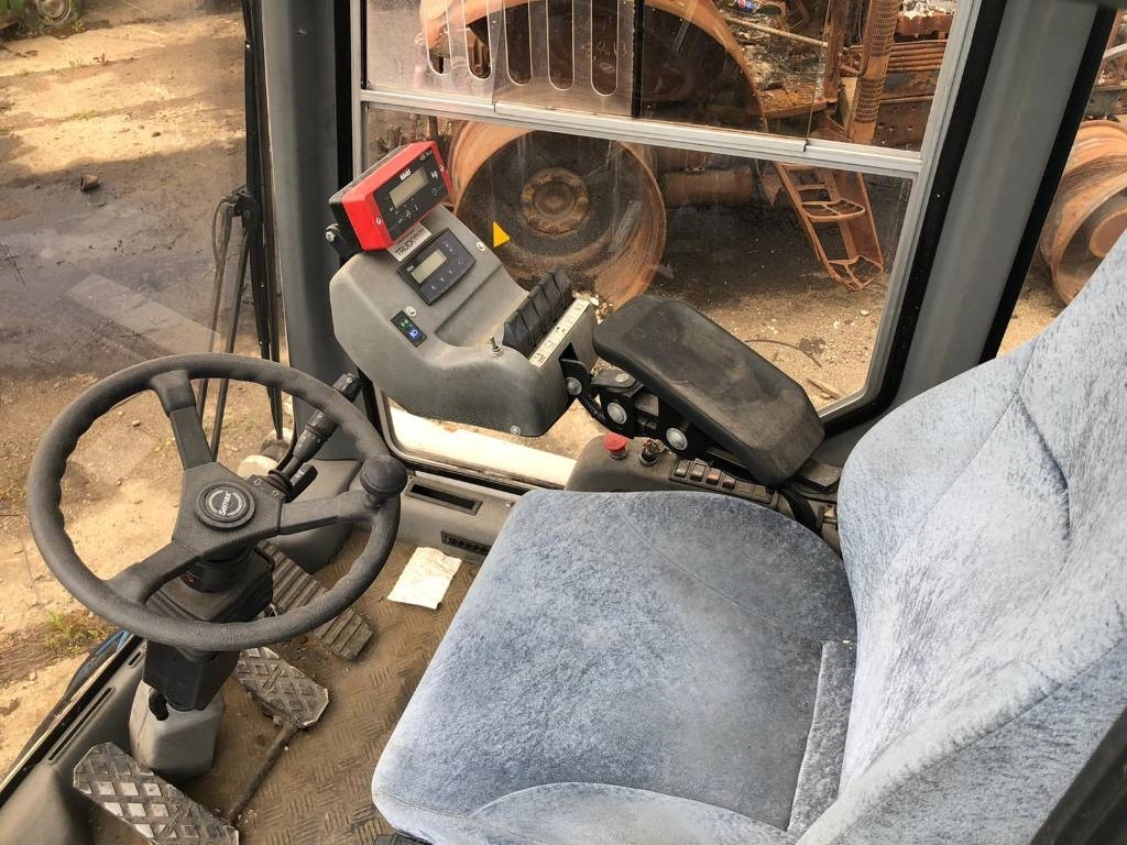 Semax G70L-E - Elektromos targonca: 5 kép. Semax G70L-E - Elektromos targonca: 5 kép.