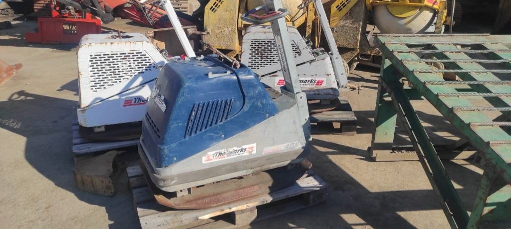 Swepac FB 465 - Lapvibrátor: 1 kép. Swepac FB 465 - Lapvibrátor: 1 kép.