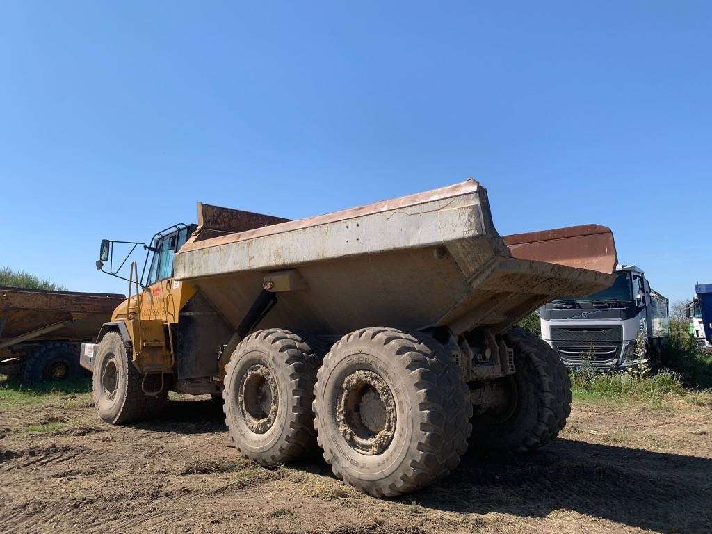Terex TA 27 - Csuklós dömper: 3 kép. Terex TA 27 - Csuklós dömper: 3 kép.