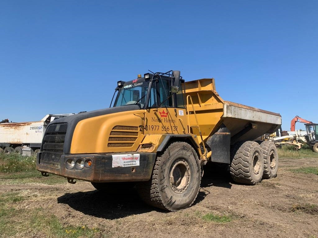 Terex TA 27 - Csuklós dömper: 1 kép. Terex TA 27 - Csuklós dömper: 1 kép.