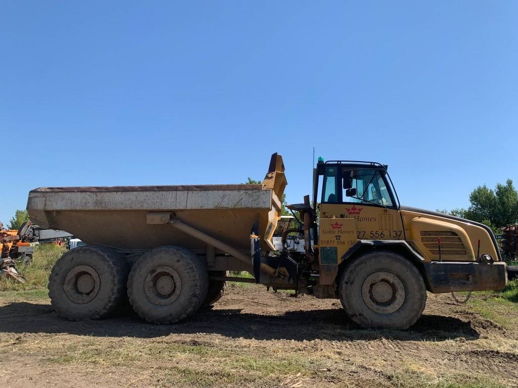 Terex TA 27 - Csuklós dömper: 5 kép. Terex TA 27 - Csuklós dömper: 5 kép.