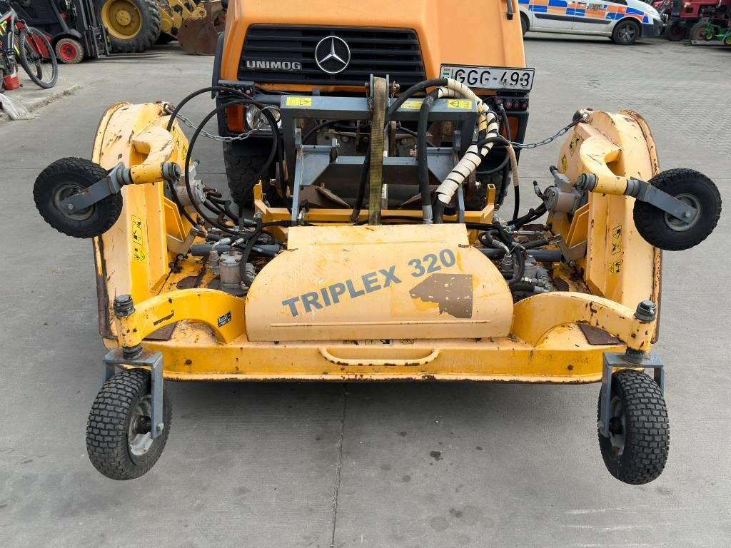 Mercedes-Benz Unimog 408/10 - Többcélú/ Speciális jármű: 4 kép. Mercedes-Benz Unimog 408/10 - Többcélú/ Speciális jármű: 4 kép.