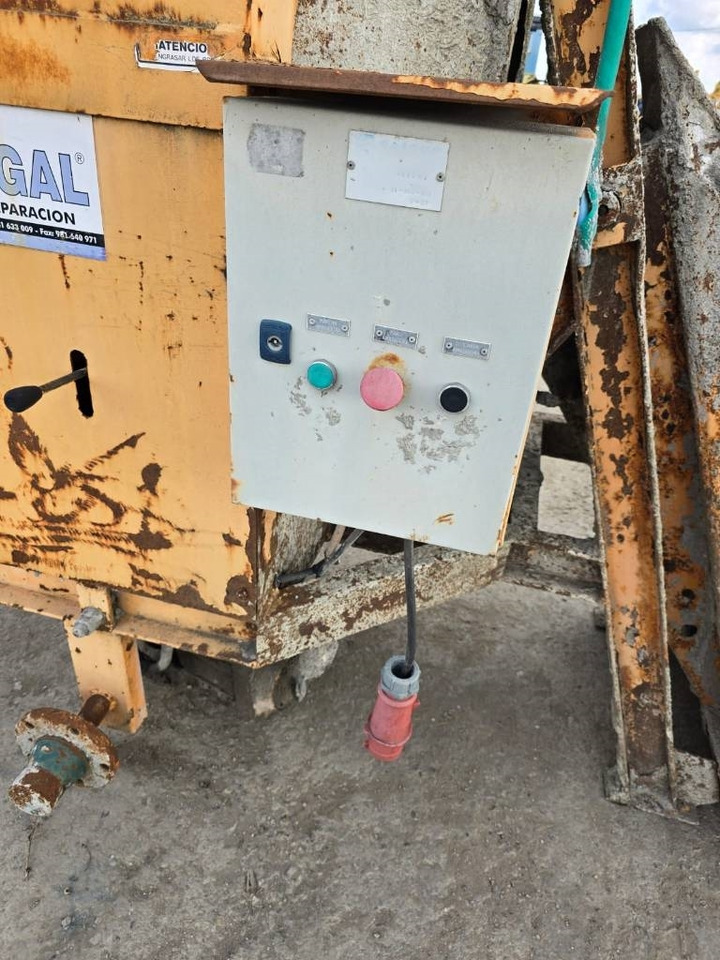 Torgar TH-300-425 - Betonkeverő: 5 kép. Torgar TH-300-425 - Betonkeverő: 5 kép.