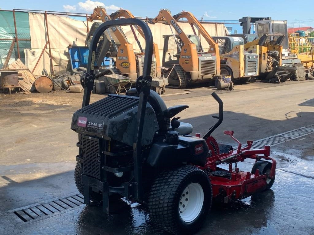 Toro Z MASTER PROFESSIONAL 7000 - Kerti fűkasza: 4 kép. Toro Z MASTER PROFESSIONAL 7000 - Kerti fűkasza: 4 kép.