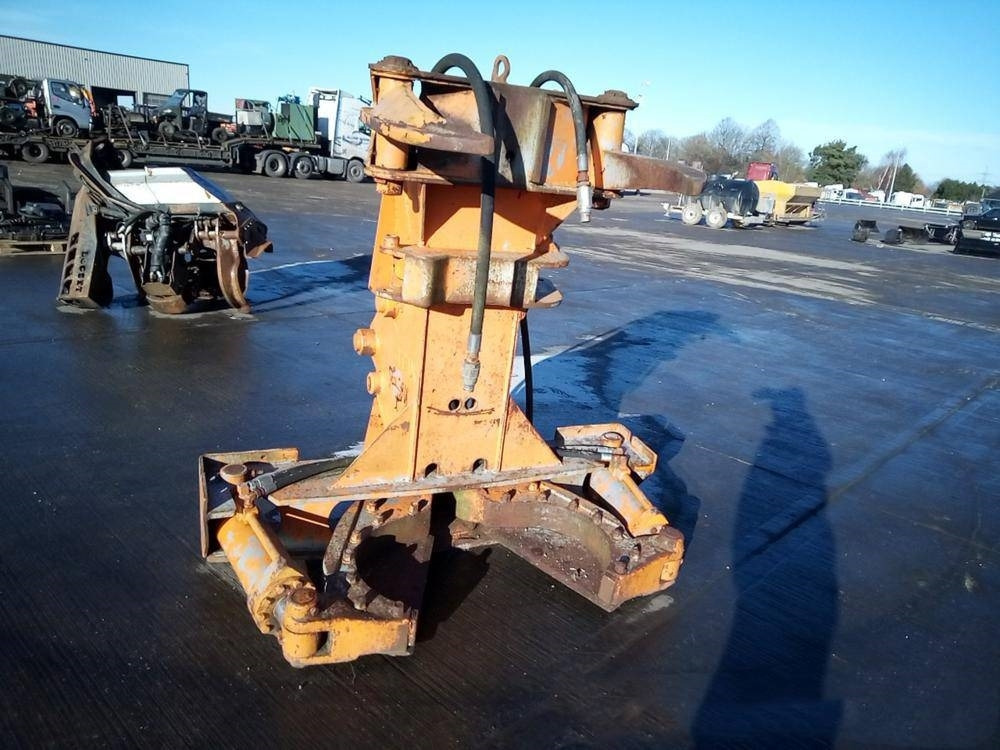 Treeclear Harvester - Erdészeti mulcsozó: 5 kép. Treeclear Harvester - Erdészeti mulcsozó: 5 kép.