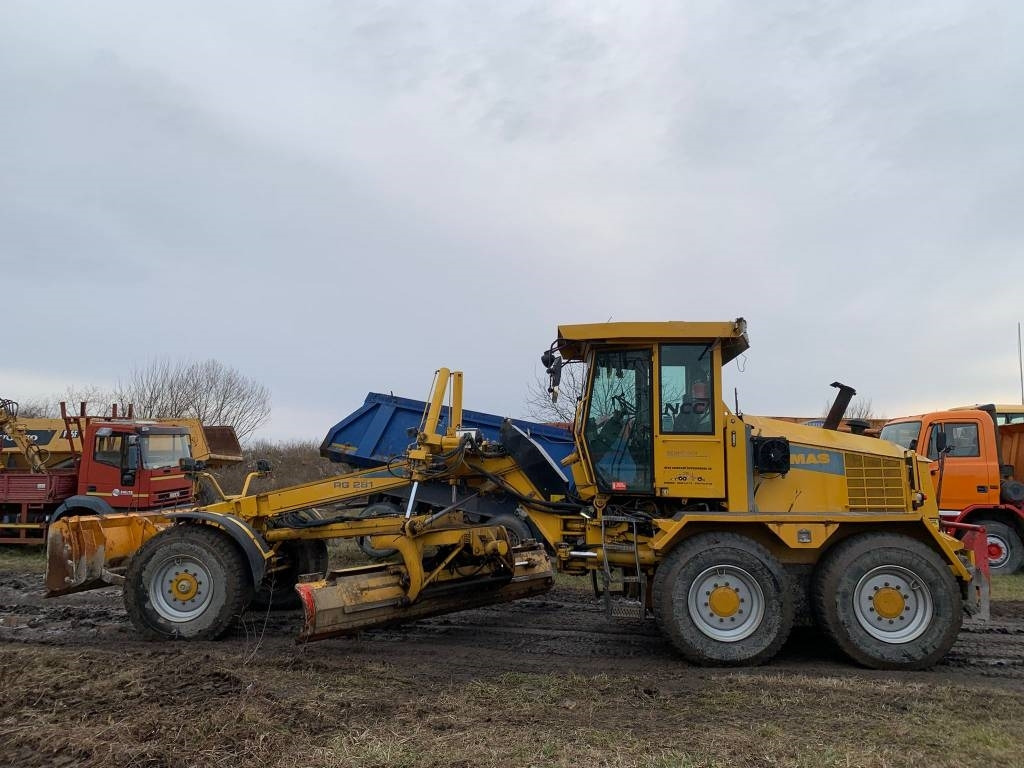 Vammas RG 281 - Gréder: 2 kép. Vammas RG 281 - Gréder: 2 kép.