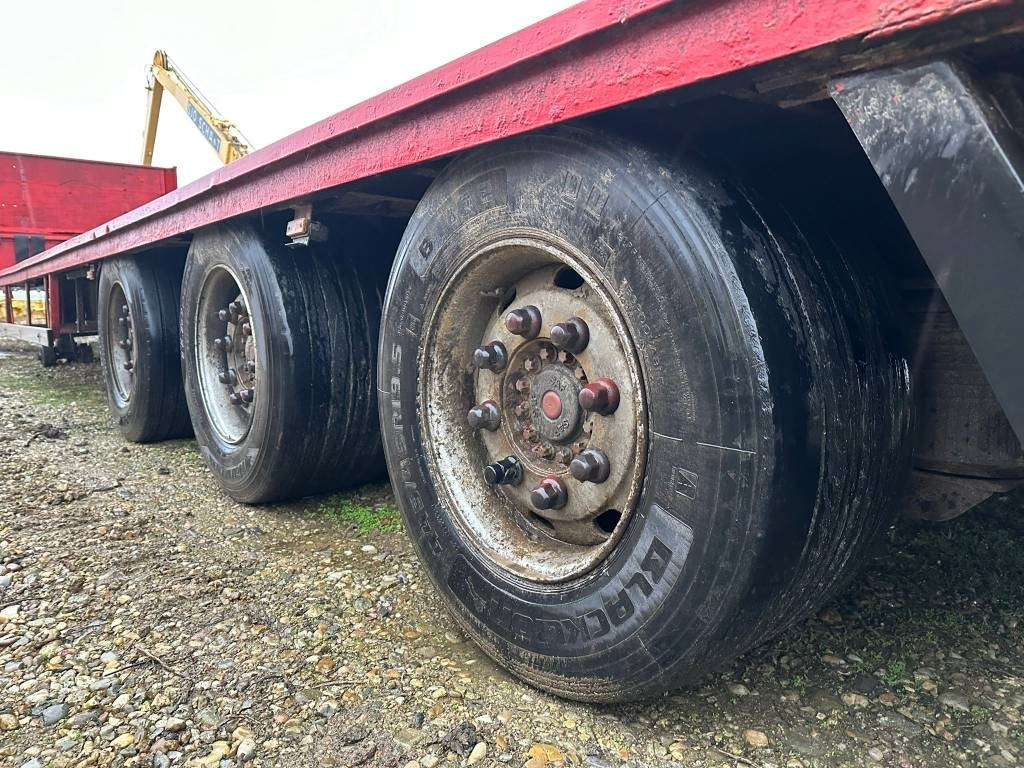 Van Hool 3 Axle - Félpótkocsi mélybölcsős: 4 kép. Van Hool 3 Axle - Félpótkocsi mélybölcsős: 4 kép.