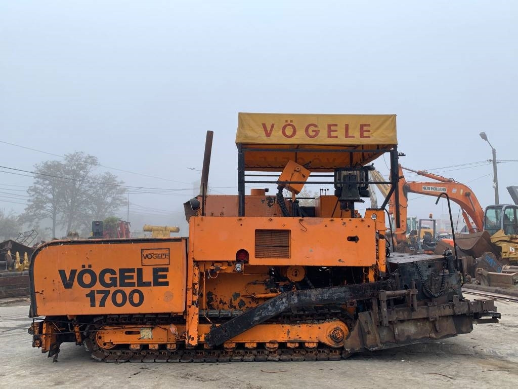 Vögele 1700 - Útburkológép: 5 kép. Vögele 1700 - Útburkológép: 5 kép.