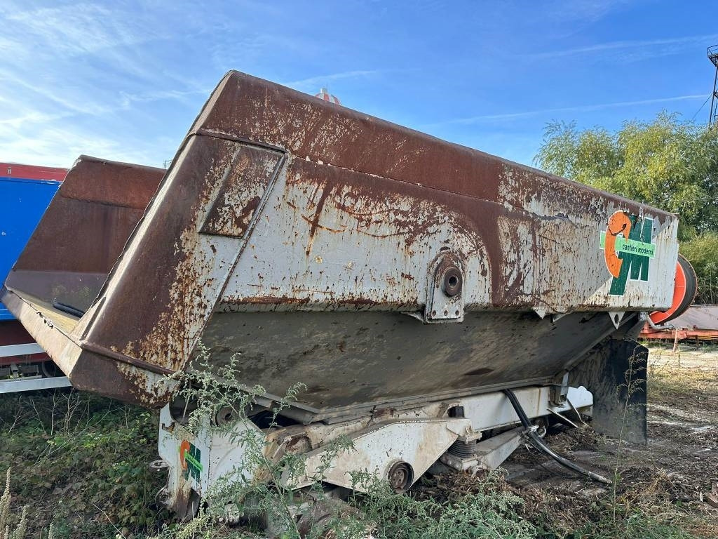 Volvo A 30 FOR PARTS - Csuklós dömper: 4 kép. Volvo A 30 FOR PARTS - Csuklós dömper: 4 kép.