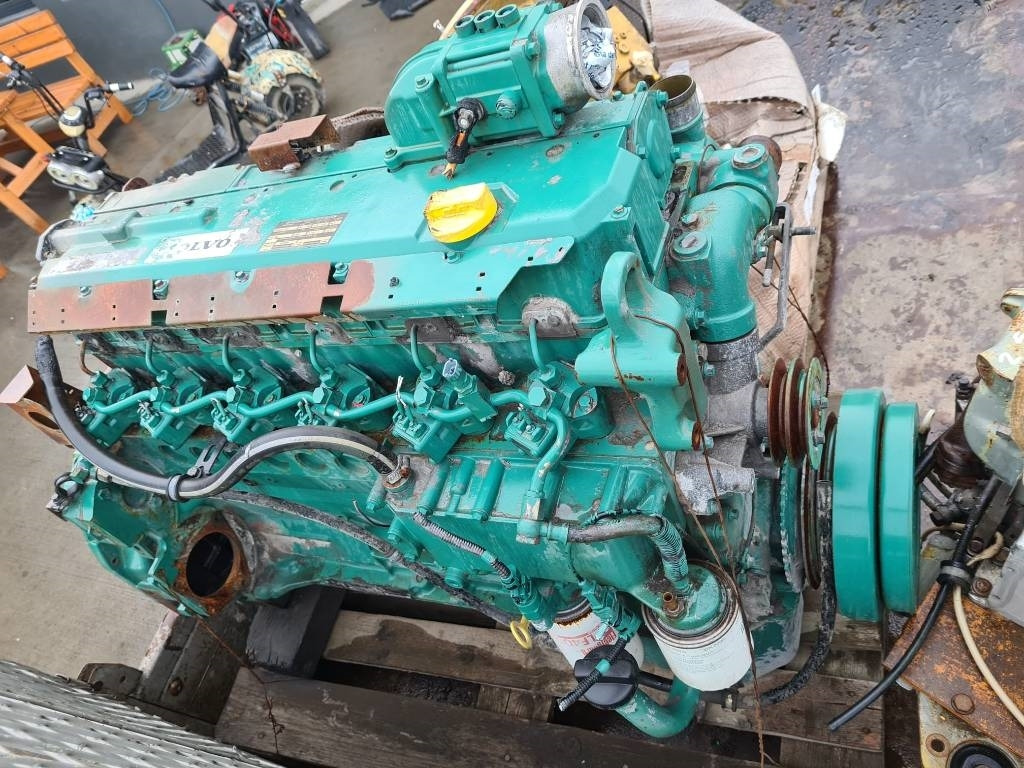 Volvo D7D LBE2 Engine for Volvo L120E, L110E Wheel loade - Motor - Építőipari gépek: 2 kép. Volvo D7D LBE2 Engine for Volvo L120E, L110E Wheel loade - Motor - Építőipari gépek: 2 kép.