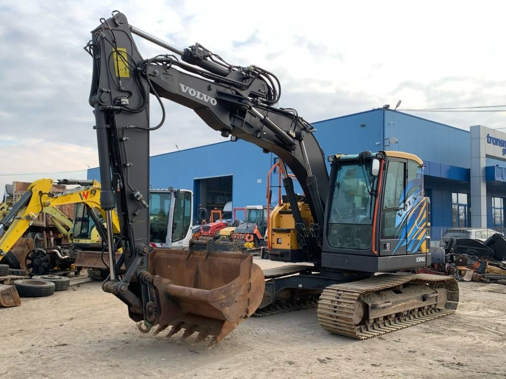 Volvo ECR145EL - Lánctalpas kotró: 1 kép. Volvo ECR145EL - Lánctalpas kotró: 1 kép.