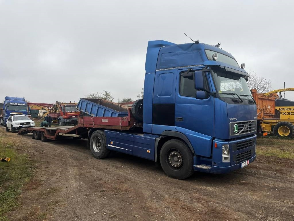 Volvo FH 12 460 - Dobozos felépítményű teherautó: 3 kép. Volvo FH 12 460 - Dobozos felépítményű teherautó: 3 kép.