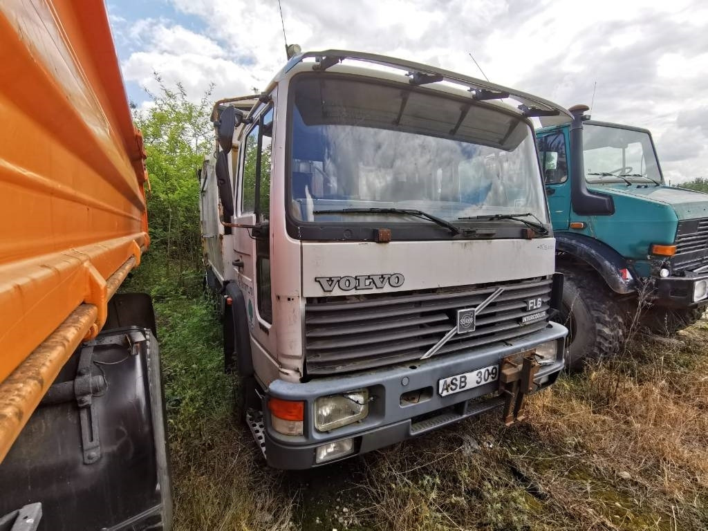 Volvo FL6 - Szemetesautó: 2 kép. Volvo FL6 - Szemetesautó: 2 kép.