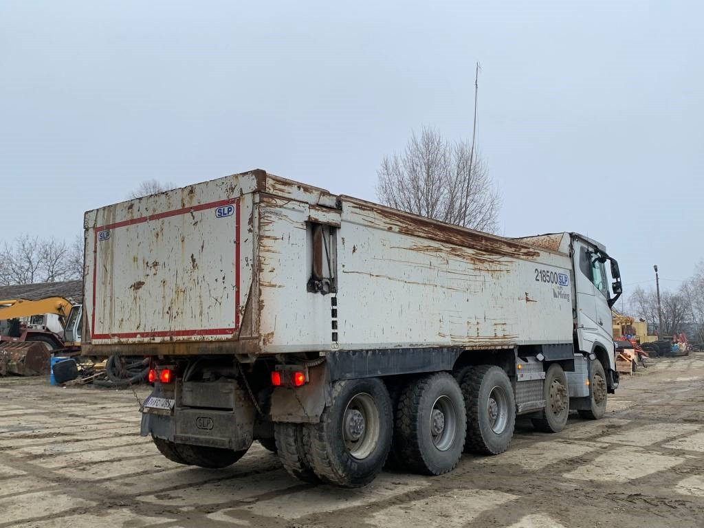 Volvo FMX 540 10x6 - Billenőplatós teherautó: 4 kép. Volvo FMX 540 10x6 - Billenőplatós teherautó: 4 kép.