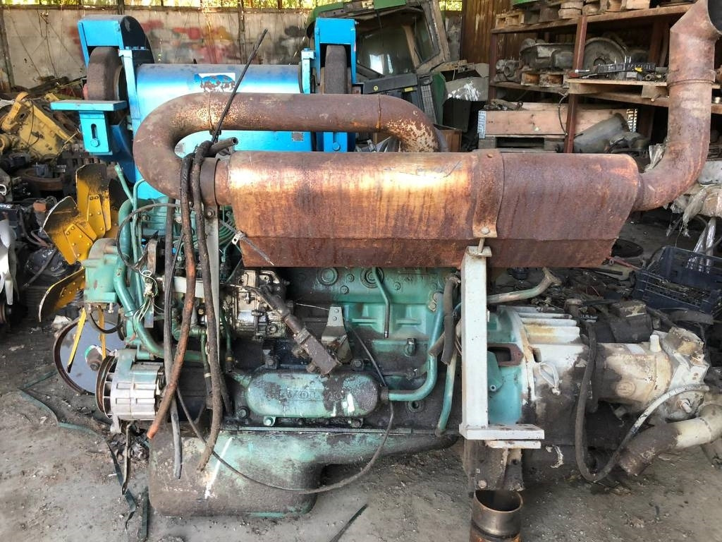 Volvo Penta TD 61A ENGINE  - Motor - Építőipari gépek: 3 kép. Volvo Penta TD 61A ENGINE  - Motor - Építőipari gépek: 3 kép.