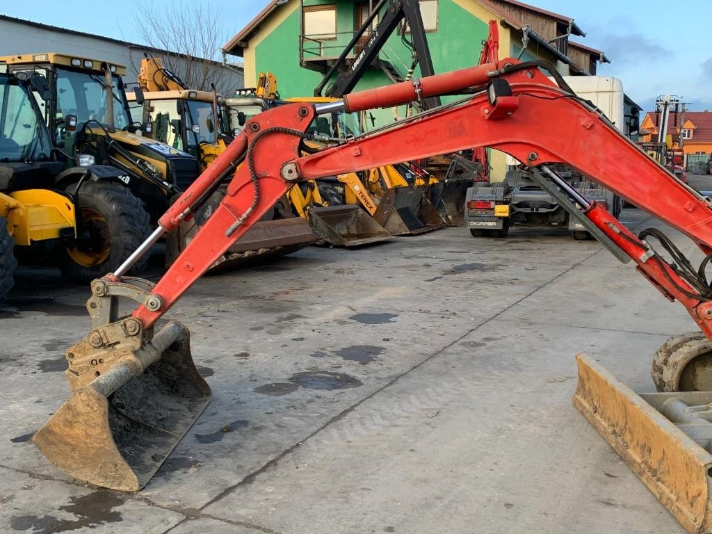 Wacker Neuson 28 Z3 RD - Minikotró: 3 kép. Wacker Neuson 28 Z3 RD - Minikotró: 3 kép.