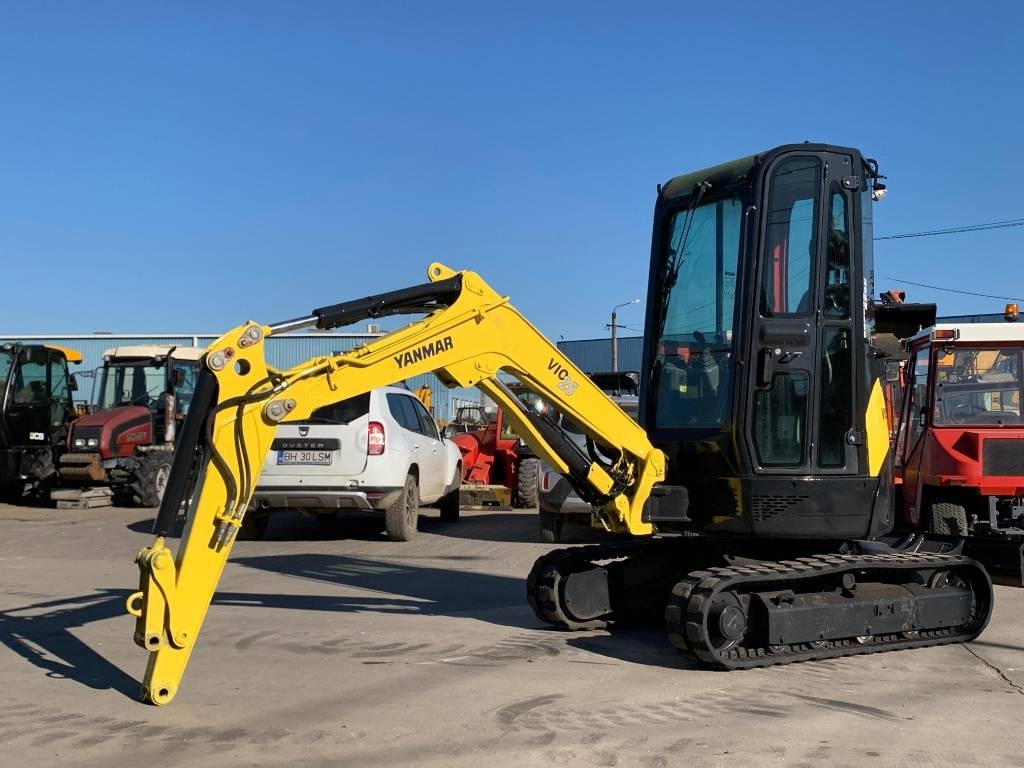 Yanmar Vio 25-4 - Minikotró: 5 kép. Yanmar Vio 25-4 - Minikotró: 5 kép.