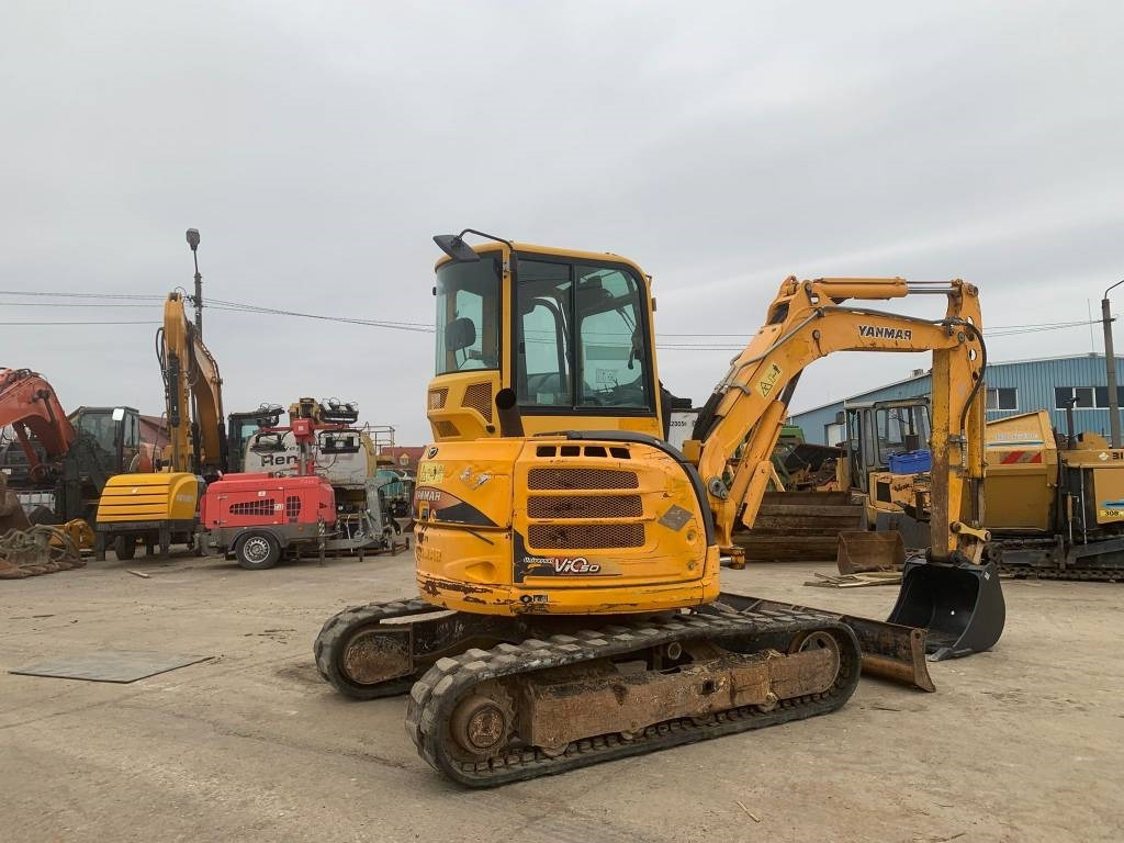 Yanmar Vio 50 U - Minikotró: 4 kép. Yanmar Vio 50 U - Minikotró: 4 kép.