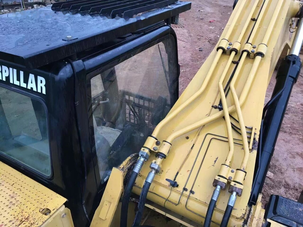 Caterpillar 336D2 - Lánctalpas kotró: 3 kép. Caterpillar 336D2 - Lánctalpas kotró: 3 kép.