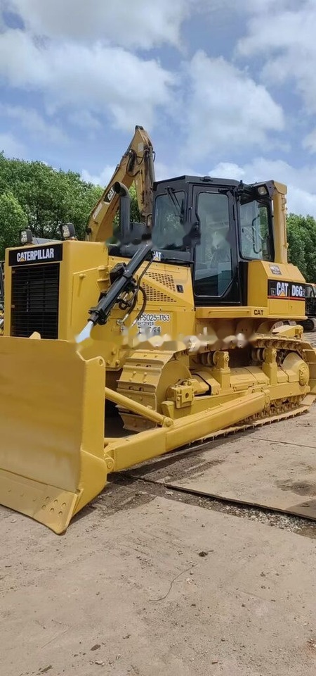 Caterpillar D6G-2 - Buldózer: 3 kép. Caterpillar D6G-2 - Buldózer: 3 kép.