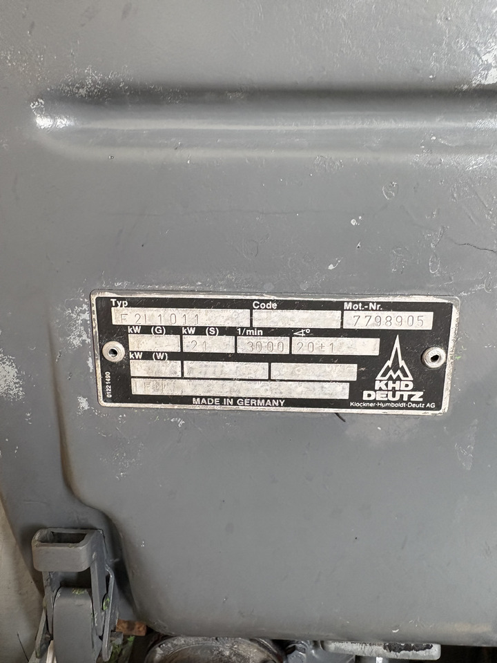 Motor Deutz F2L: 6 kép. Motor Deutz F2L: 6 kép.