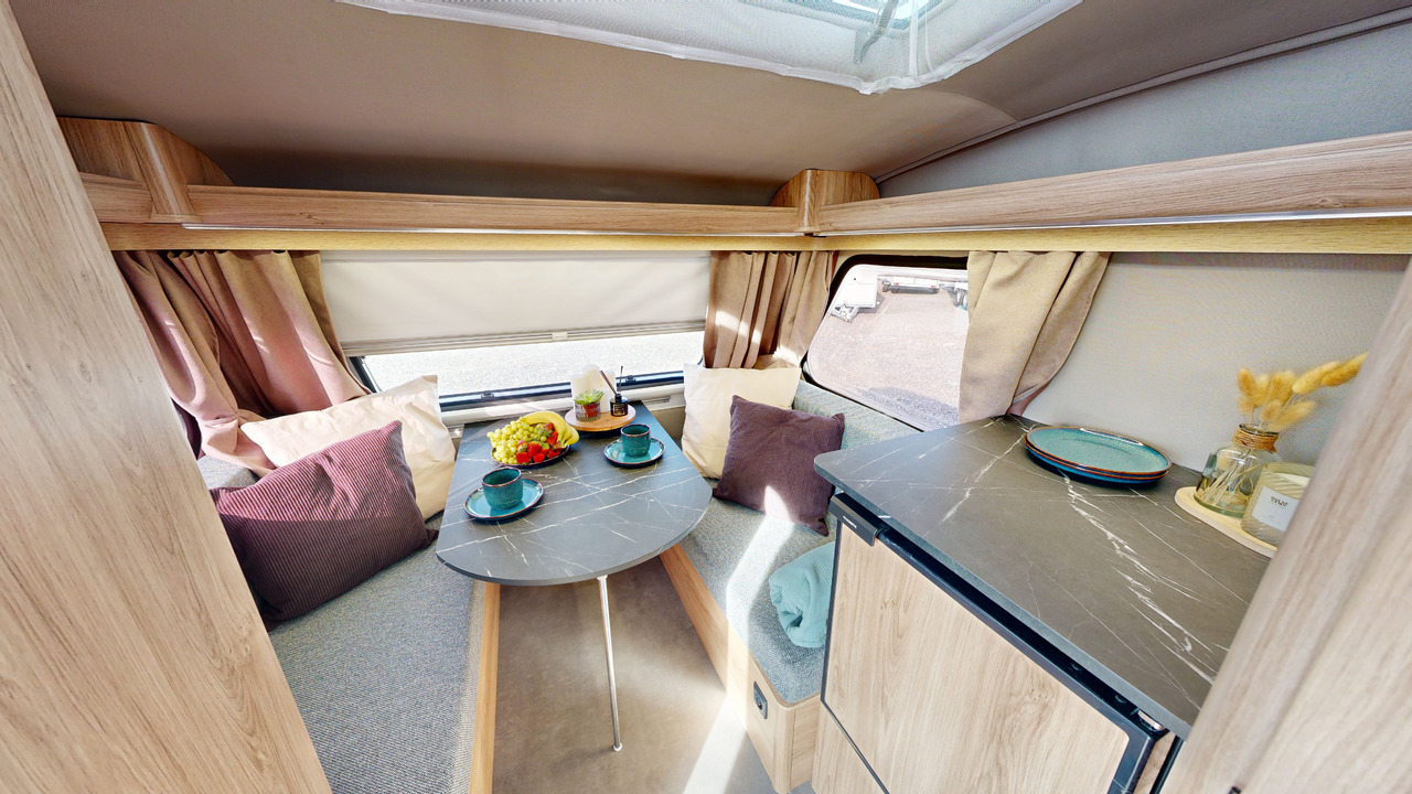 Új Lakókocsi Niewiadów N126 ET BEST PRICE - negotiate price: 8 kép. Új Lakókocsi Niewiadów N126 ET BEST PRICE - negotiate price: 8 kép.