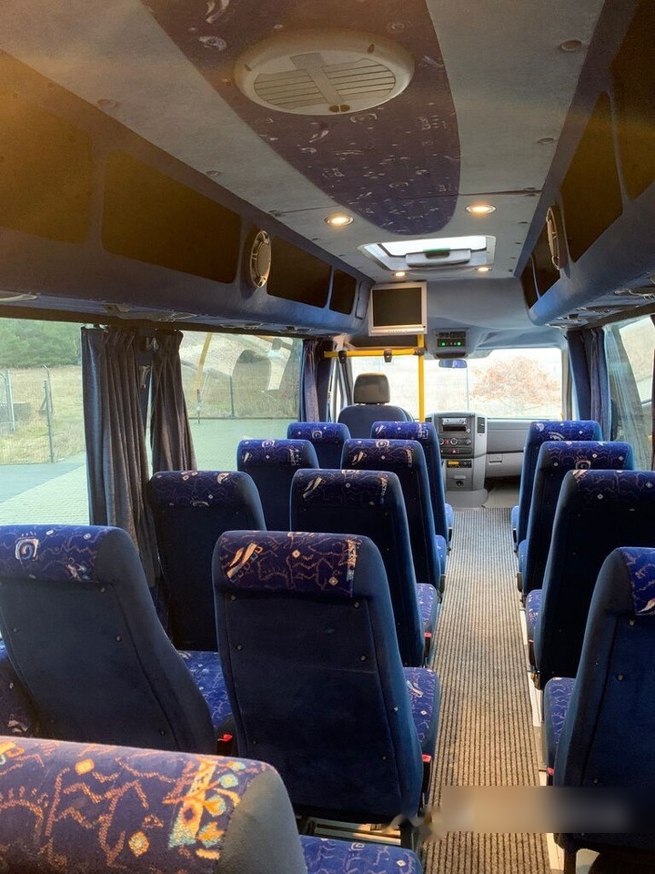 Minibusz, Kisbusz Mercedes-Benz Sprinter 515 CDI- 21 PLACES + 5 STANDING: 17 kép. Minibusz, Kisbusz Mercedes-Benz Sprinter 515 CDI- 21 PLACES + 5 STANDING: 17 kép.