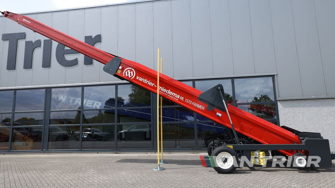 Miedema ML1370F Store loader - Futószalag: 2 kép. Miedema ML1370F Store loader - Futószalag: 2 kép.