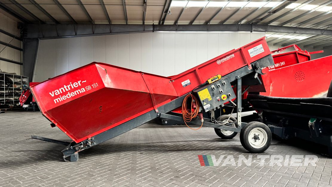 Miedema SB151 Dosing bunker - Tárolóberendezések: 2 kép. Miedema SB151 Dosing bunker - Tárolóberendezések: 2 kép.