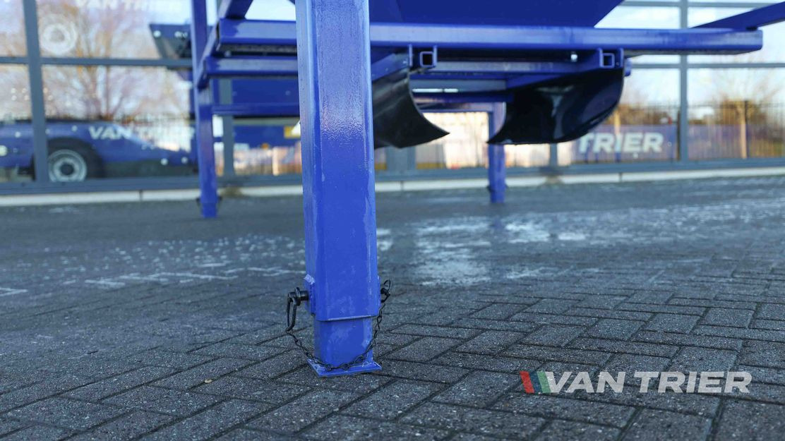 Van Trier TR45 Hopper - Tárolóberendezések: 3 kép. Van Trier TR45 Hopper - Tárolóberendezések: 3 kép.