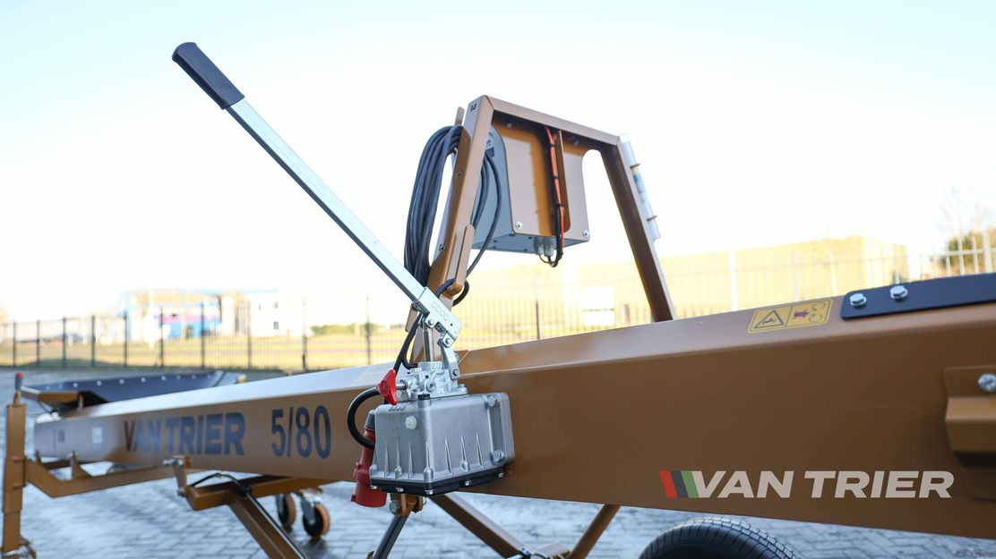 Van Trier V5-80 Flat conveyor - Futószalag: 5 kép. Van Trier V5-80 Flat conveyor - Futószalag: 5 kép.