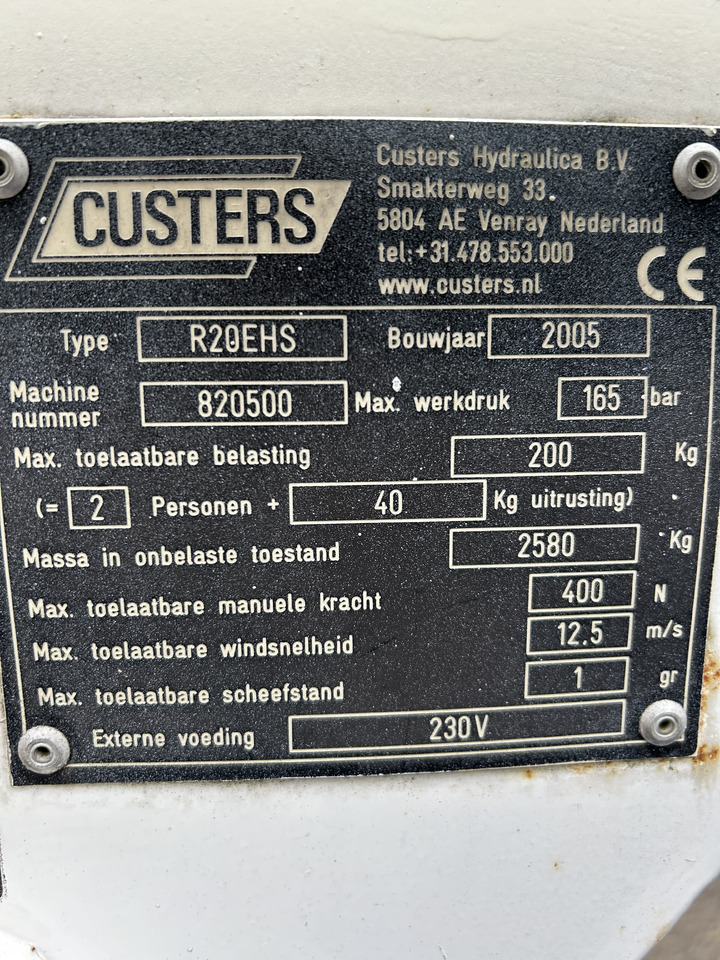 Custers R20EHS R20 2005 trailer mounted platform R20 - Emelőkosaras utánfutó: 5 kép. Custers R20EHS R20 2005 trailer mounted platform R20 - Emelőkosaras utánfutó: 5 kép.
