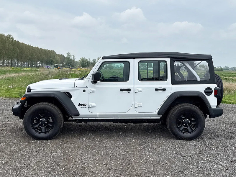 Jeep Wrangler 4x4 3.0 Diesel UNLIMITED SPORT 5 DOORS - EURO 6 - NEW!! LARGE QUANTITY AVAILABLE!! - Pickup: 2 kép. Jeep Wrangler 4x4 3.0 Diesel UNLIMITED SPORT 5 DOORS - EURO 6 - NEW!! LARGE QUANTITY AVAILABLE!! - Pickup: 2 kép.