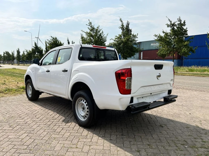 Nissan Navara 4x4 - 22 UNITS - 2.5 D Double Cab - XE - EURO 2 - NEW!! READY FOR WORK!!! - Pickup, Duplakabinos kisteherautó: 3 kép. Nissan Navara 4x4 - 22 UNITS - 2.5 D Double Cab - XE - EURO 2 - NEW!! READY FOR WORK!!! - Pickup, Duplakabinos kisteherautó: 3 kép.