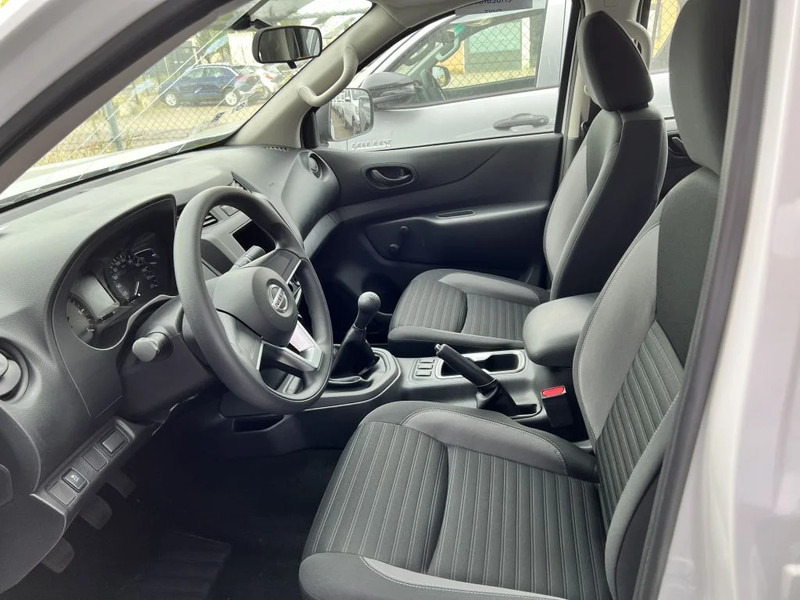 Új Pickup, Duplakabinos kisteherautó Nissan Navara 4x4 - 22 UNITS - 2.5 D Double Cab - XE - EURO 2 - NEW!! READY FOR WORK!!!: 11 kép.