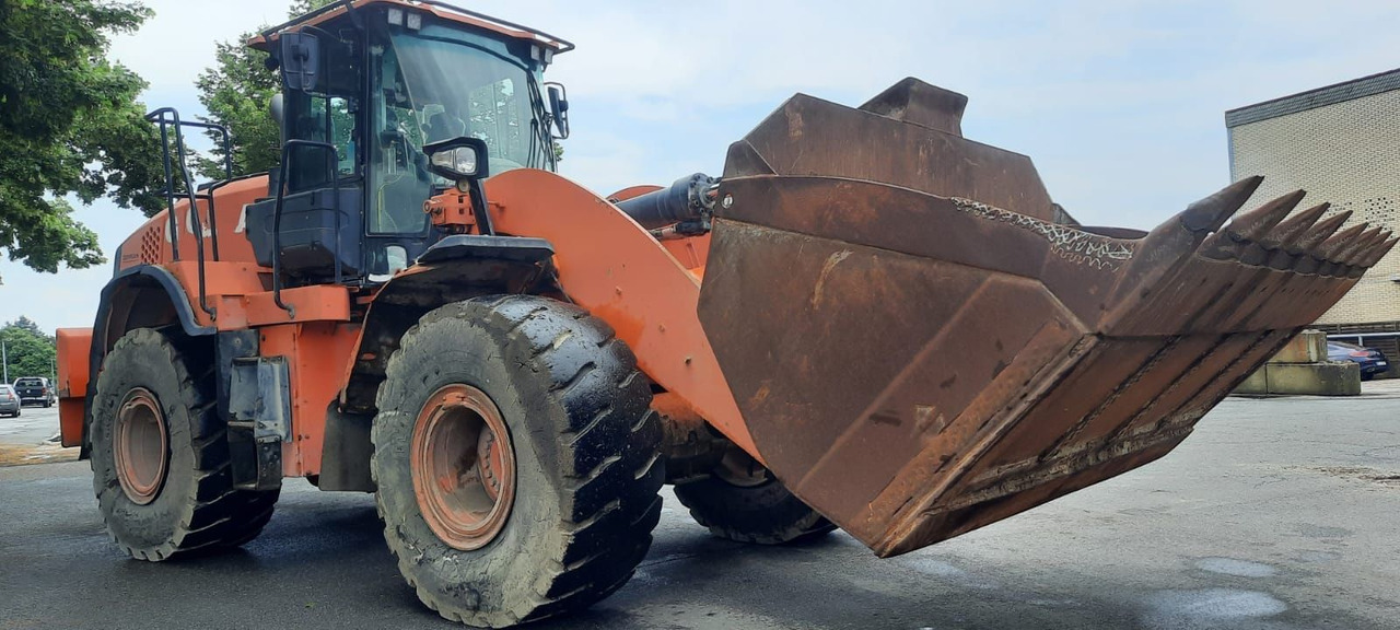 CAT 962M Klima 1-Hand German Maschine!!!! - Gumikerekes homlokrakodó: 1 kép. CAT 962M Klima 1-Hand German Maschine!!!! - Gumikerekes homlokrakodó: 1 kép.