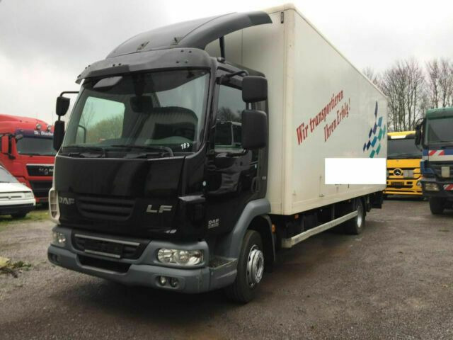DAF LF 45-250 Koffer E5 EEV LBW Klima AHK - Dobozos felépítményű teherautó: 1 kép. DAF LF 45-250 Koffer E5 EEV LBW Klima AHK - Dobozos felépítményű teherautó: 1 kép.