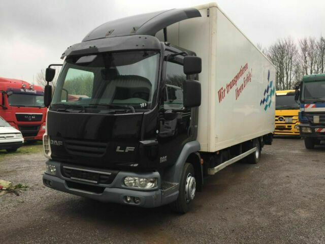 DAF LF 45-250 Koffer E5 EEV LBW Klima AHK - Dobozos felépítményű teherautó: 5 kép. DAF LF 45-250 Koffer E5 EEV LBW Klima AHK - Dobozos felépítményű teherautó: 5 kép.