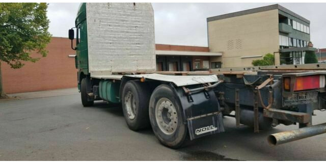 DAF XF105-460Super Spacs Cap G.Haus/Hoch Retarder - Rönkszállító teherautó: 5 kép. DAF XF105-460Super Spacs Cap G.Haus/Hoch Retarder - Rönkszállító teherautó: 5 kép.