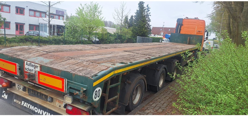 Faymonville Tieflader SPZ-3AX - Platós félpótkocsi: 2 kép. Faymonville Tieflader SPZ-3AX - Platós félpótkocsi: 2 kép.