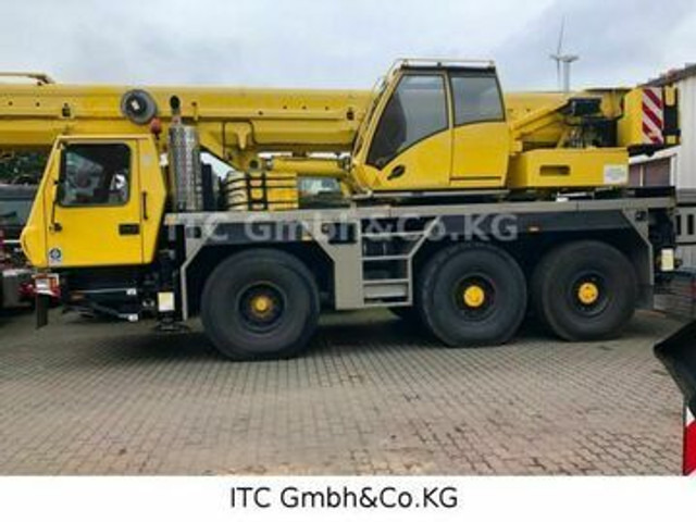 Grove GMK3055 6x6 55To.43Meter - Terepjáró autódaru: 2 kép. Grove GMK3055 6x6 55To.43Meter - Terepjáró autódaru: 2 kép.