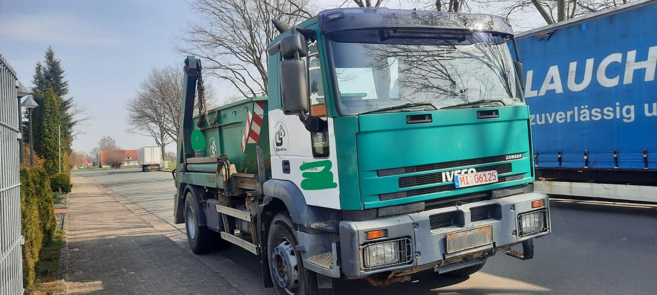Iveco 190E28 Absetzkipper - Billenőplatós teherautó: 1 kép. Iveco 190E28 Absetzkipper - Billenőplatós teherautó: 1 kép.